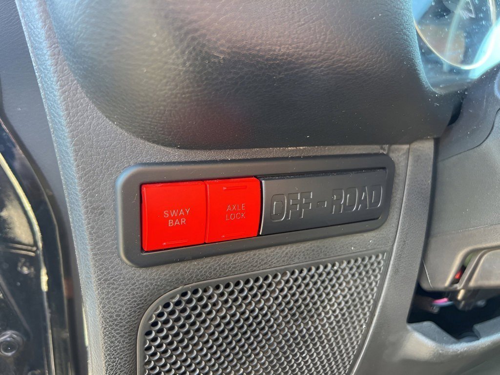 Used 2017 Jeep Wrangler Unlimited Rubicon image 24