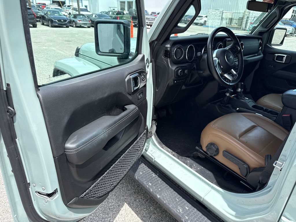 Used 2023 Jeep Wrangler Unlimited Sahara w/ Cold Weather Group AWD/4WD image 12
