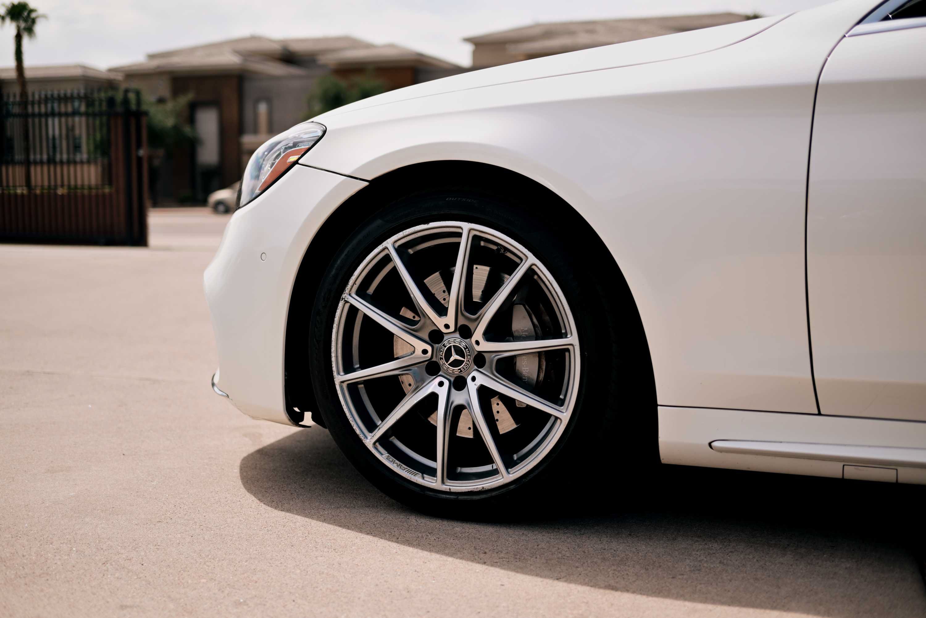 Used 2019 Mercedes-Benz S 560 Sedan w/ AMG Line Exterior image 24