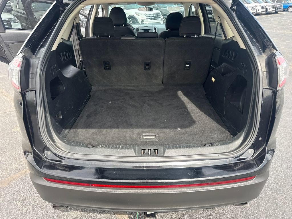 Used 2018 Ford Edge SE FWD image 27