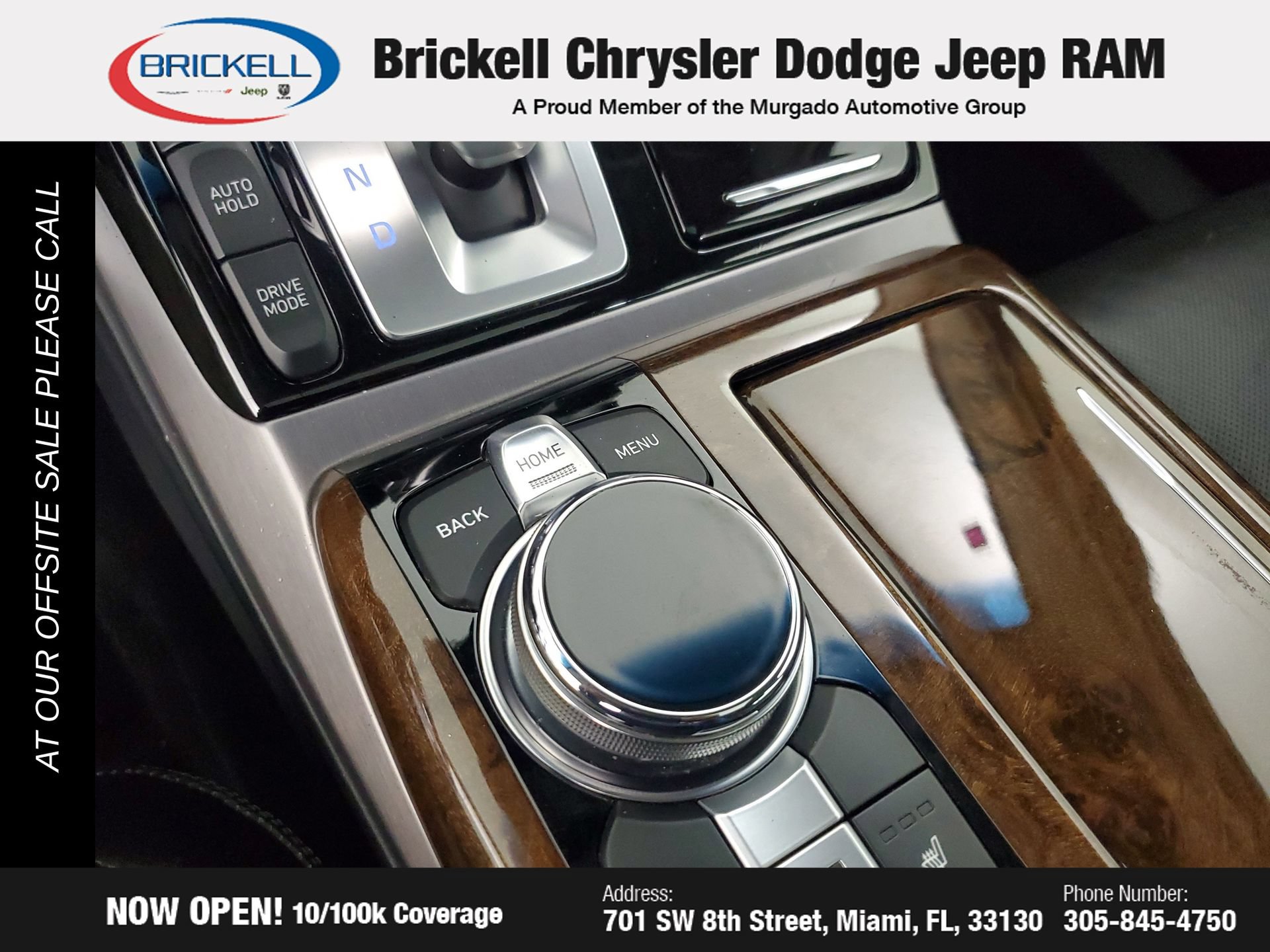 Used 2017 Genesis G90 3.3T Premium RWD image 44