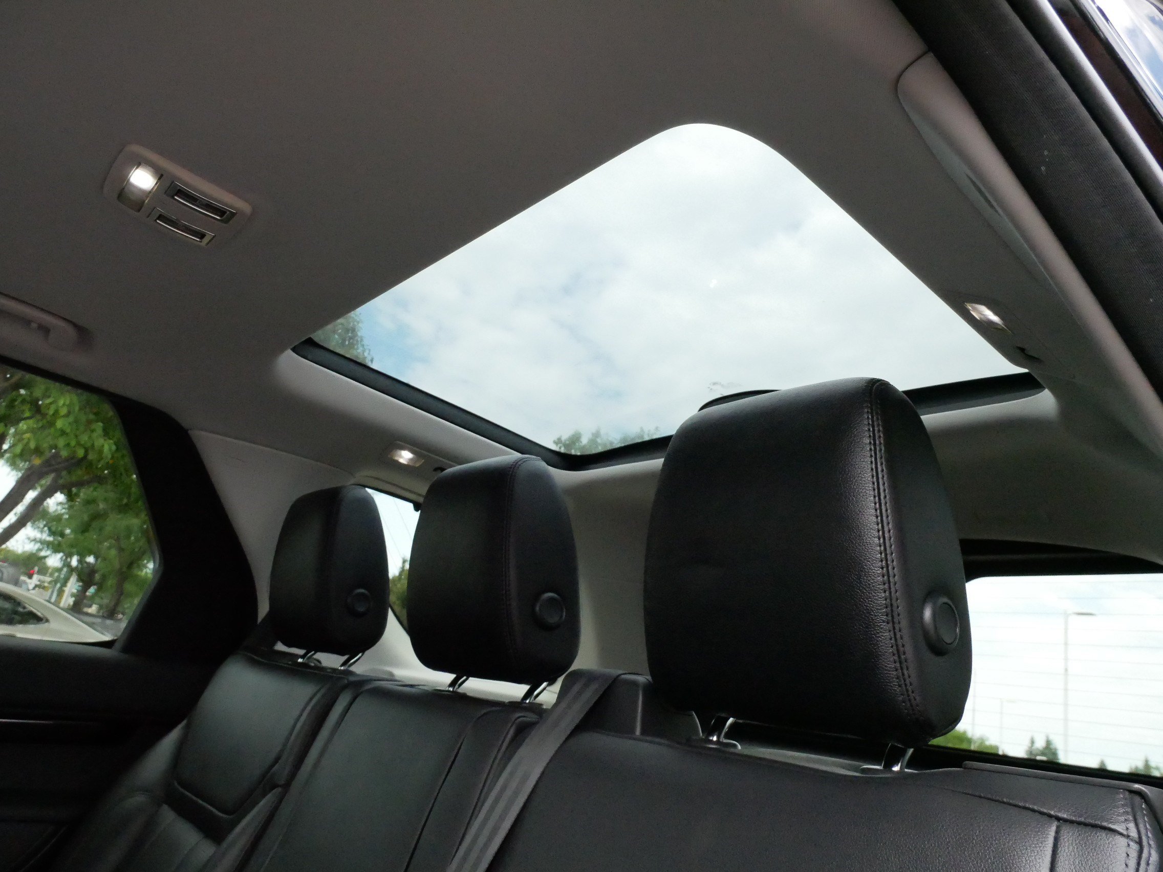 Used 2020 Land Rover Discovery SE AWD/4WD image 33
