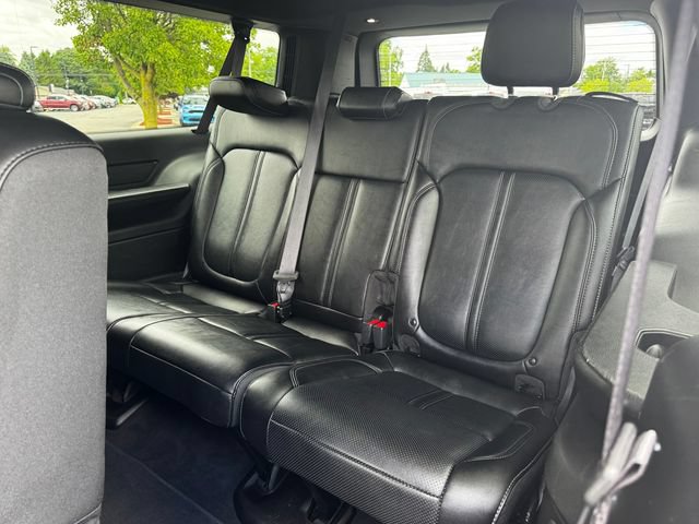 Certified 2024 Jeep Wagoneer L Series II w/ Flexible Seating Group AWD/4WD image 23