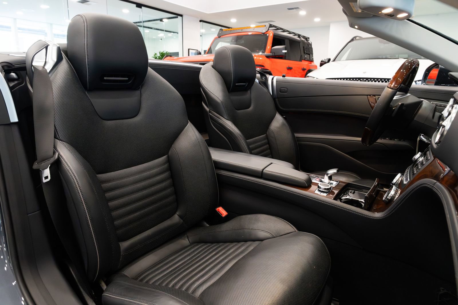 Used 2014 Mercedes-Benz SL 550 image 12