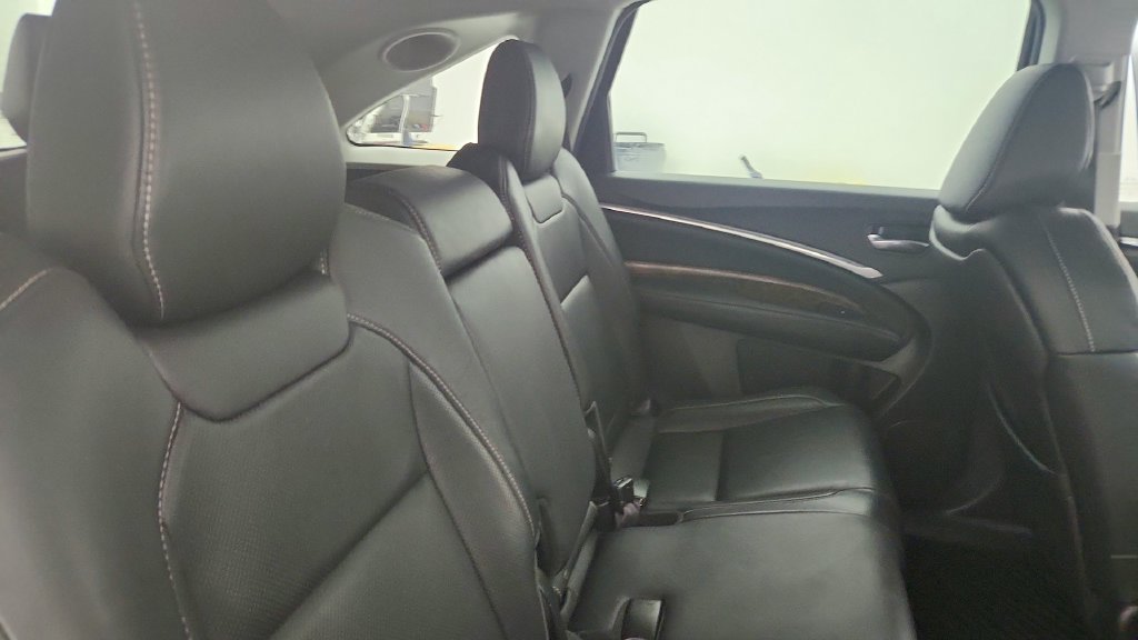 Used 2020 Acura MDX w/ Technology Package AWD/4WD image 25