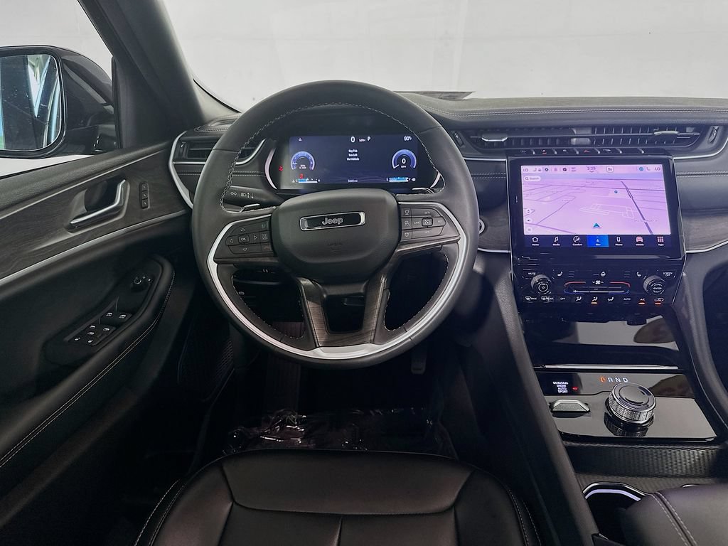 Certified 2025 Jeep Grand Cherokee L Limited AWD/4WD image 35