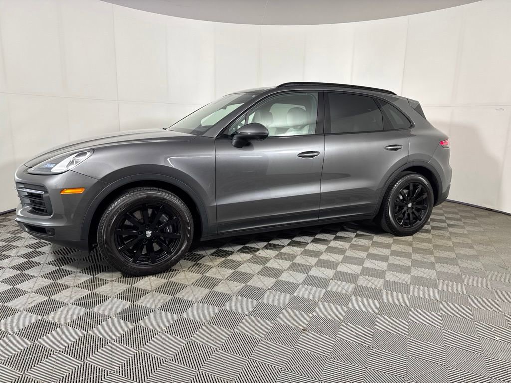 Used 2023 Porsche Cayenne AWD/4WD image 1