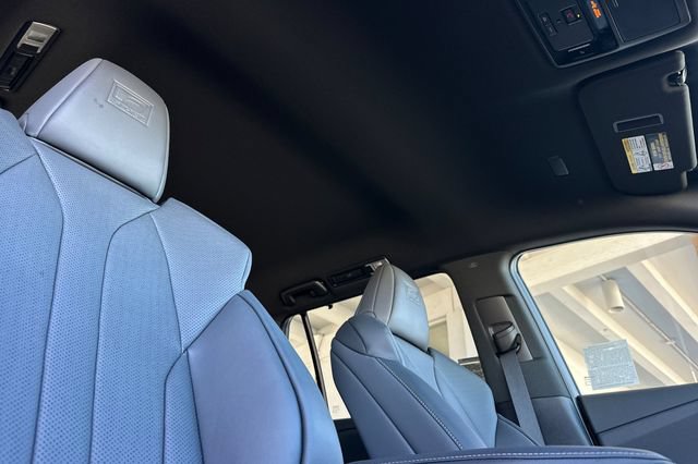 New 2026 Lexus TX 500h AWD image 16