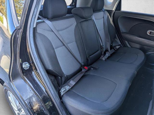 Used 2018 Kia Soul + image 18
