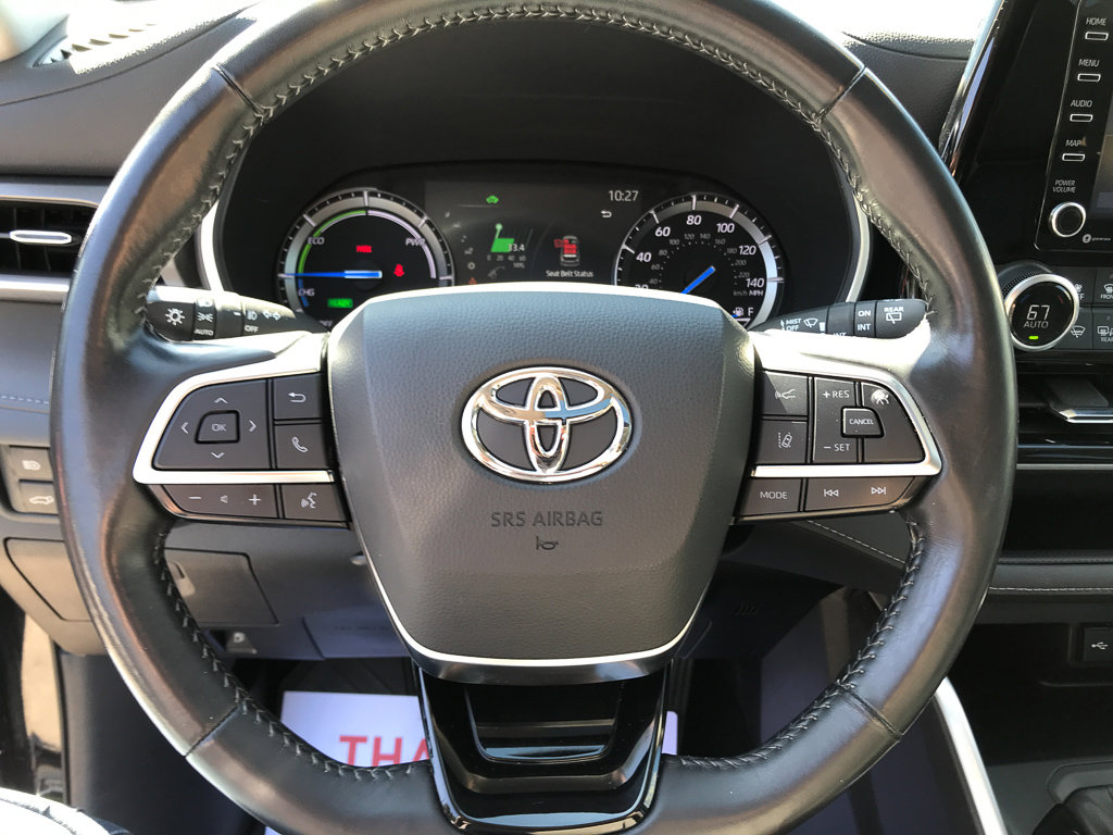 Used 2021 Toyota Highlander XLE image 17