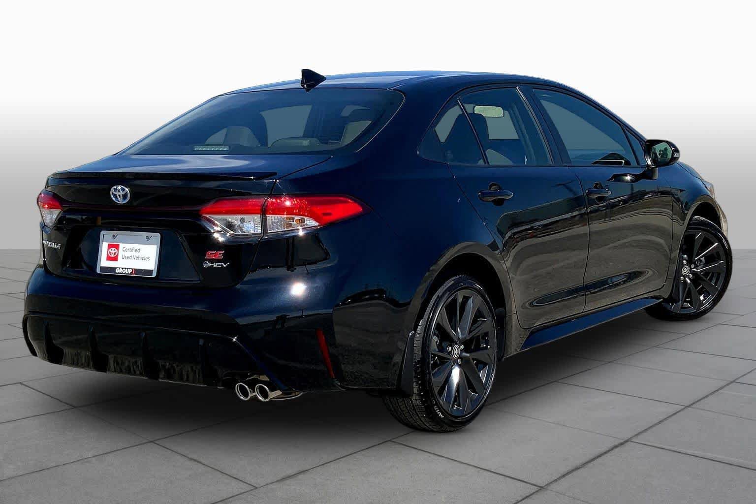 Certified 2025 Toyota Corolla SE w/ SE Premium Package FWD image 13