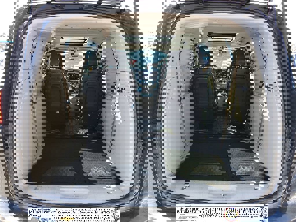 Used 2020 Chrysler Pacifica Limited image 26