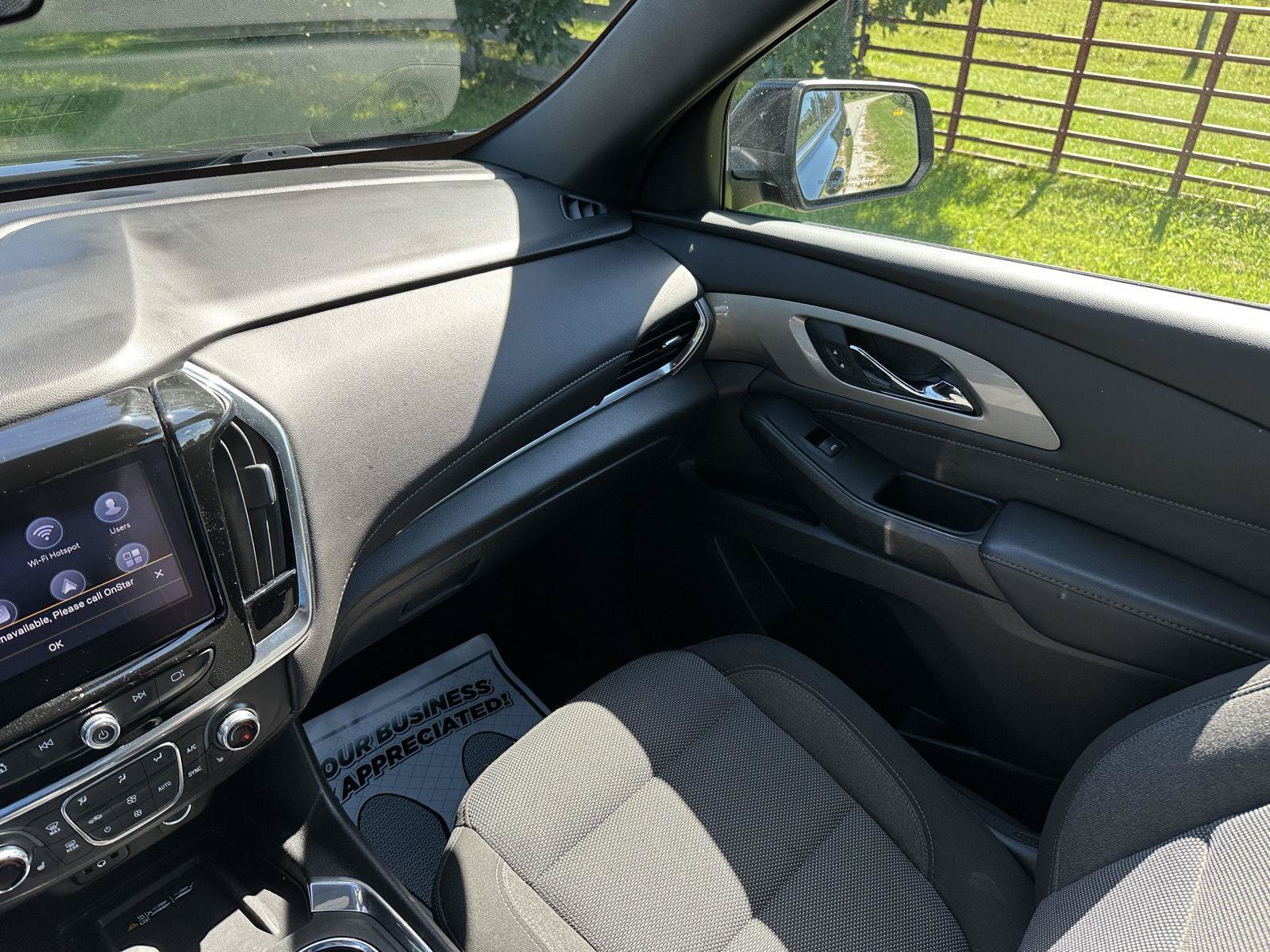 Used 2023 Chevrolet Traverse LT FWD image 28