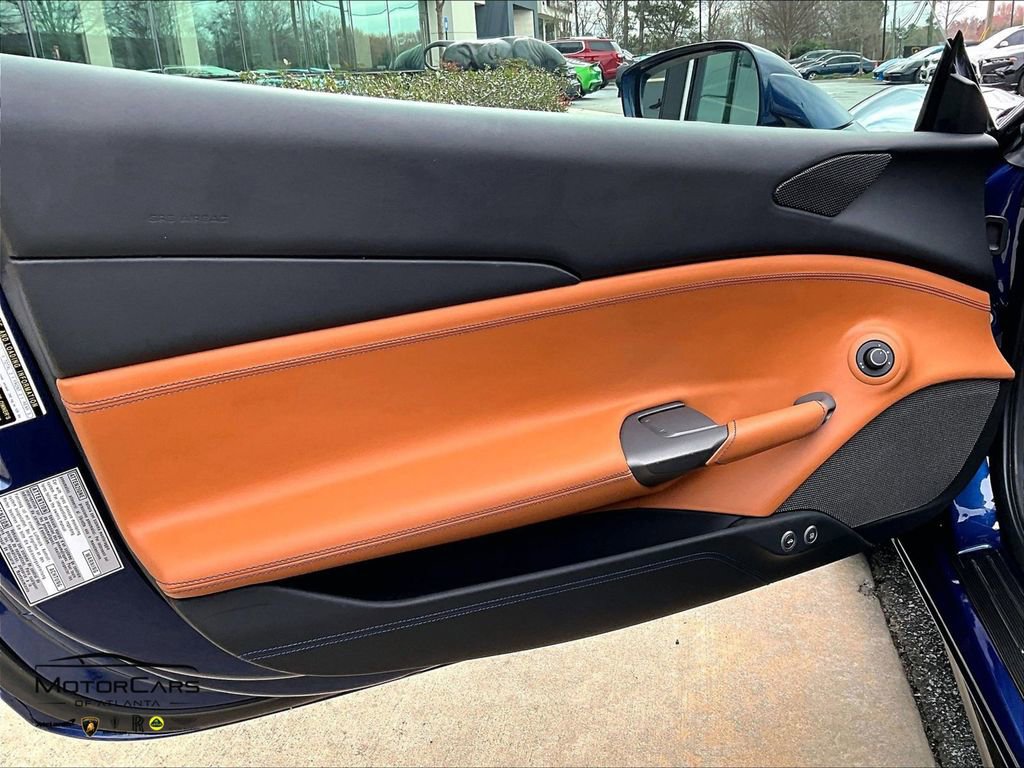 Used 2018 Ferrari 488 GTB image 18