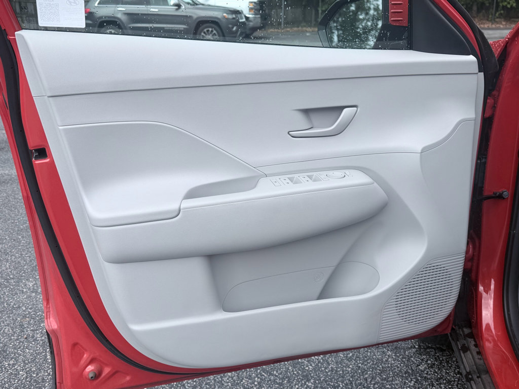 Used 2024 Hyundai Kona SEL FWD image 28