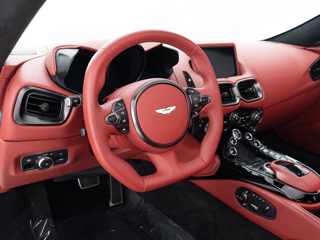 Used 2021 Aston Martin V8 Vantage Roadster image 21
