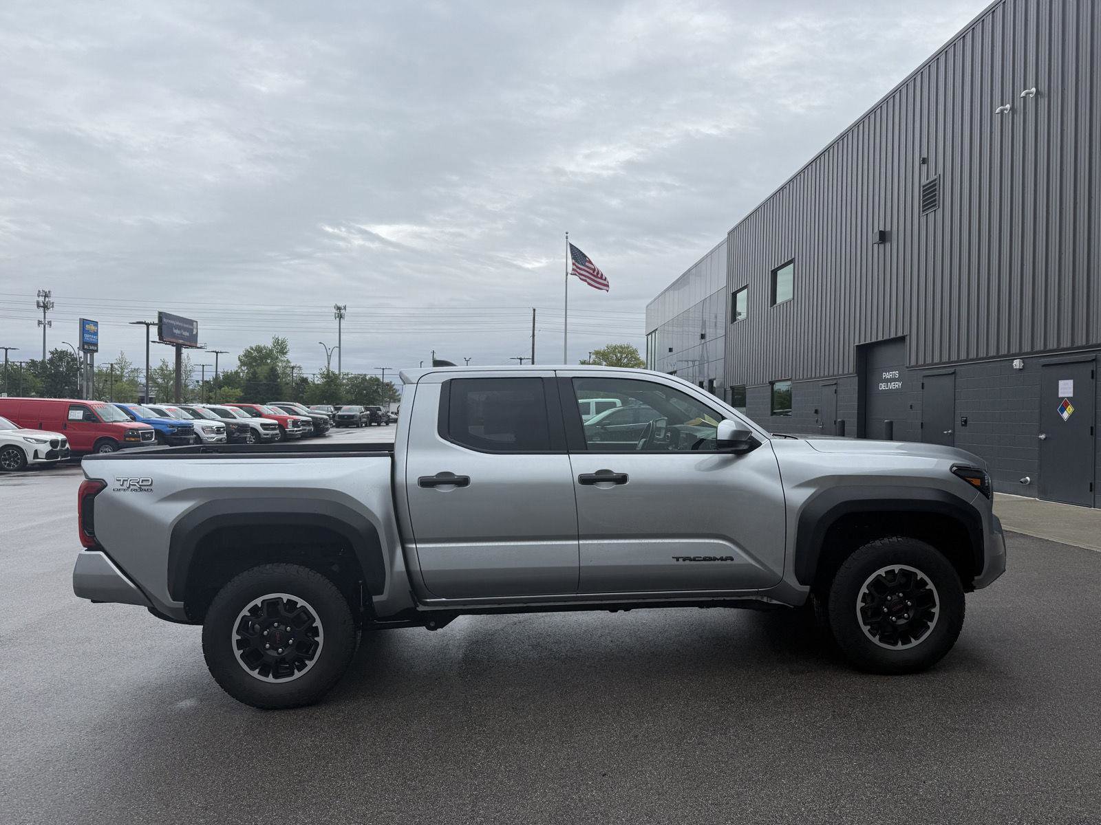 Used 2025 Toyota Tacoma TRD Off-Road AWD/4WD image 2