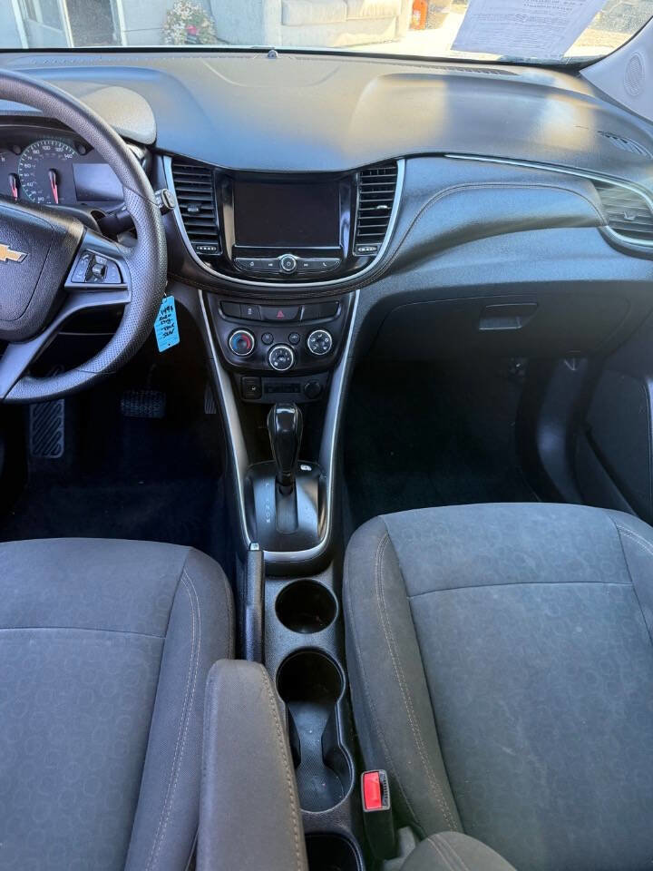 Used 2020 Chevrolet Trax LS w/ Tint and Cruise Package image 12