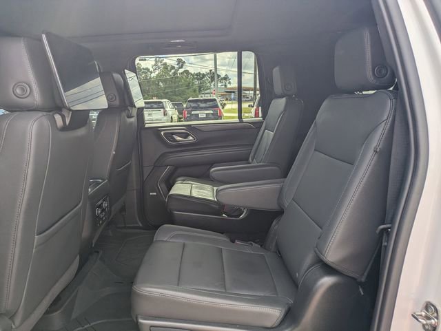 Used 2024 Chevrolet Suburban Z71 w/ Luxury Package image 16