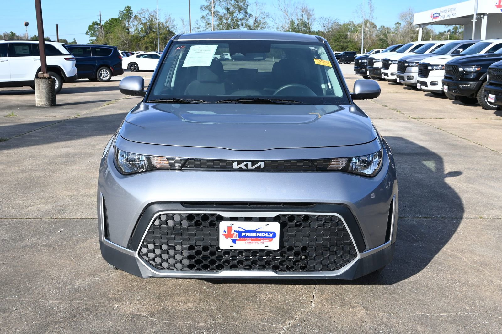 Used 2025 Kia Soul LX w/ LX Technology Package image 6