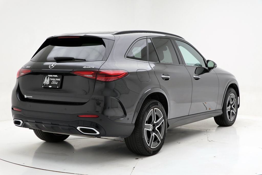 Used 2024 Mercedes-Benz GLC 300 4MATIC image 8