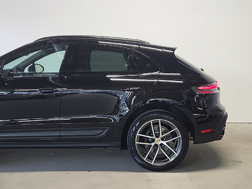 New 2026 Porsche Macan AWD/4WD image 7