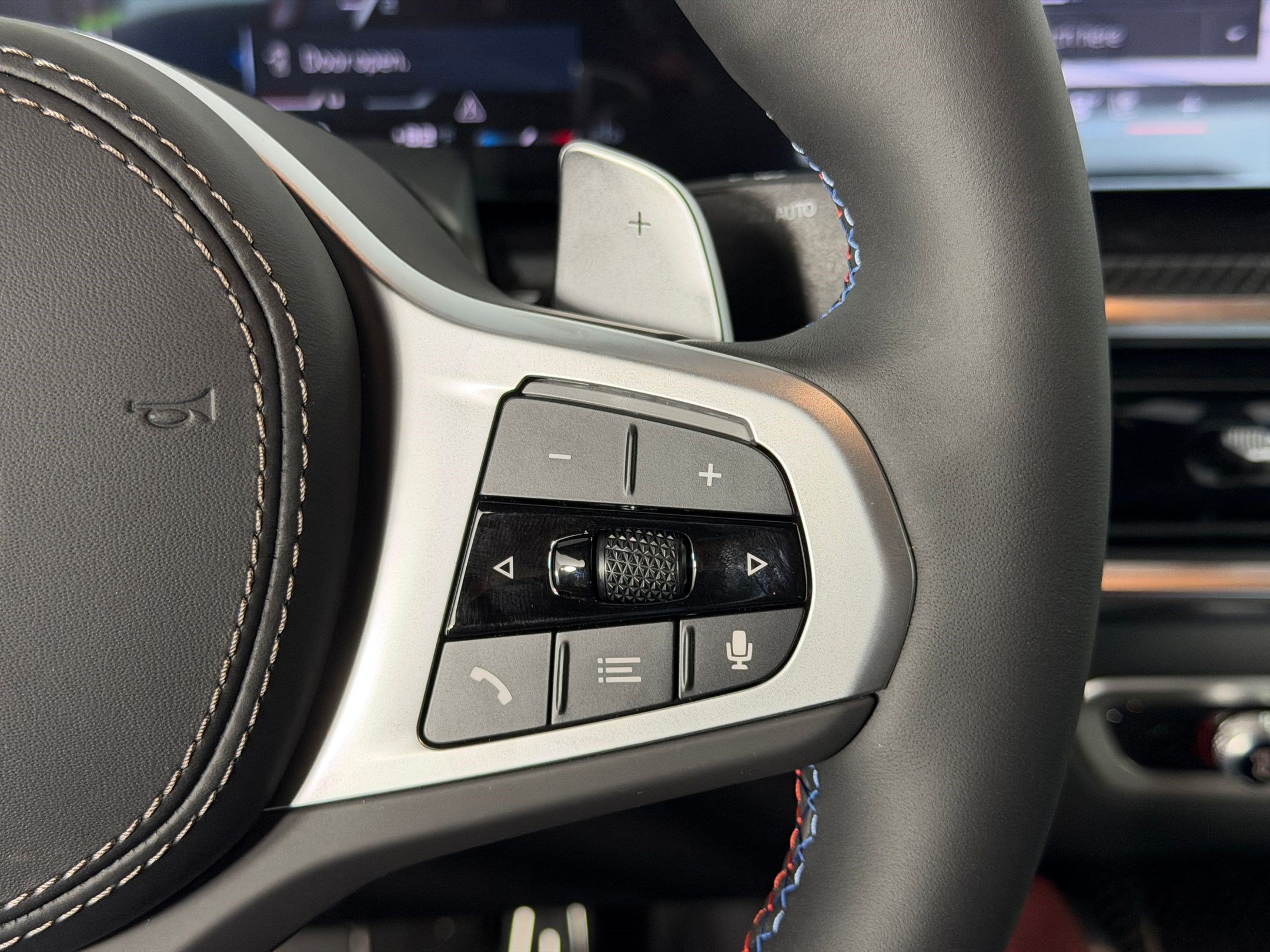 New 2027 BMW X6 M60i AWD/4WD image 28