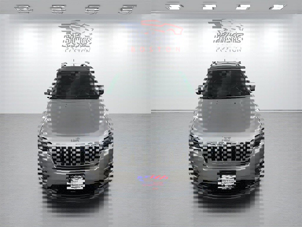 Used 2019 Jeep Cherokee Latitude Plus w/ Comfort/Convenience Group image 2