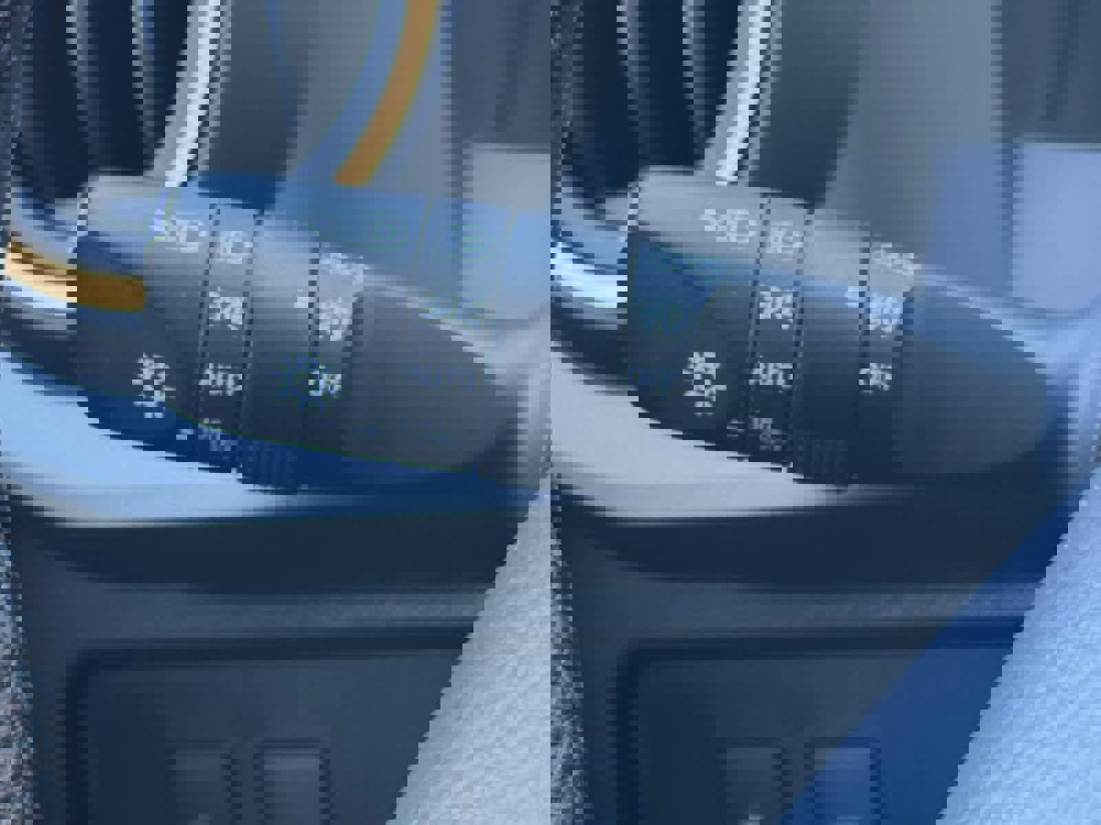 Used 2023 Toyota Tacoma TRD Off-Road w/ Advanced Technology Package image 18