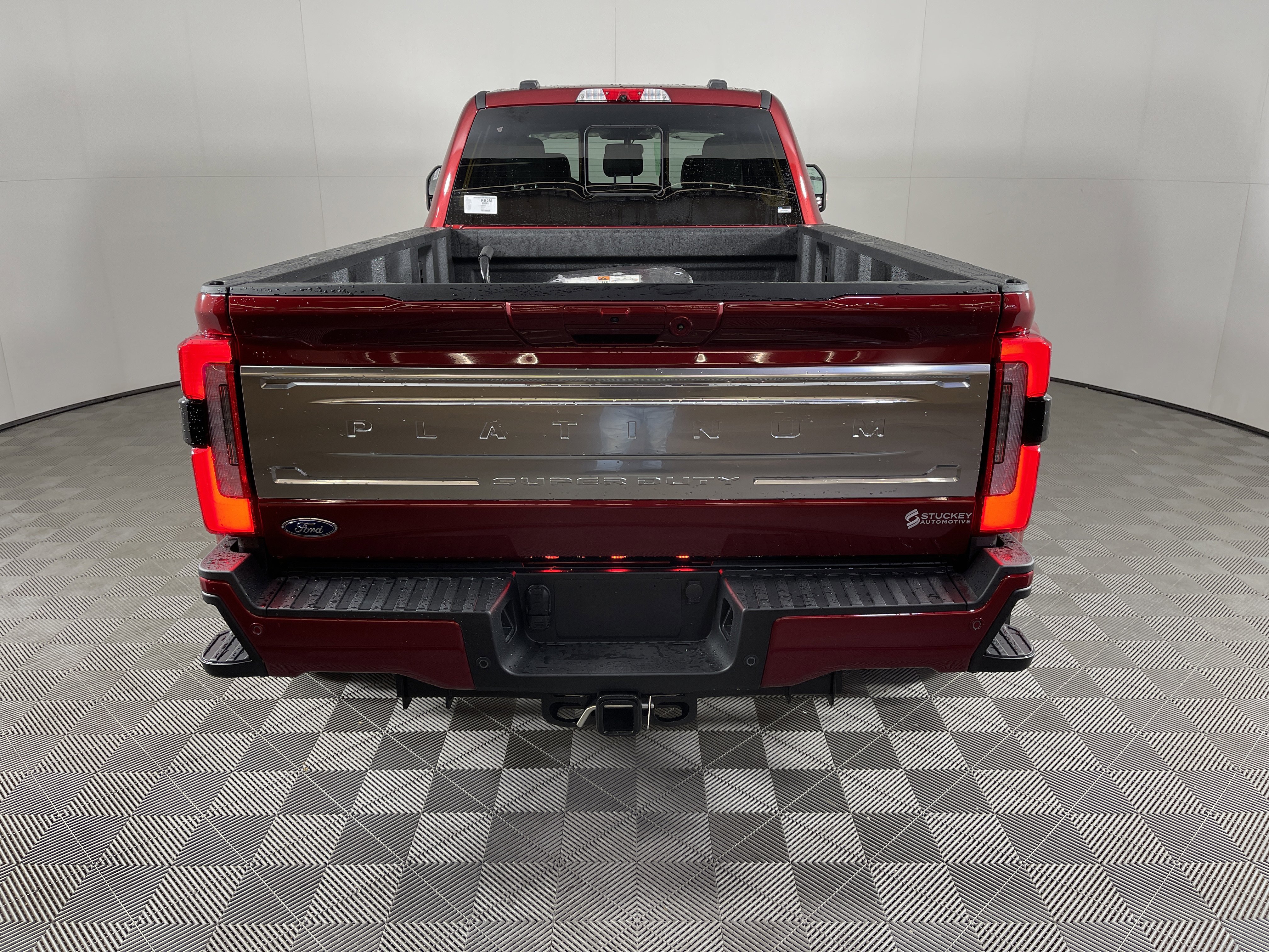 New 2026 Ford F450 Platinum w/ Platinum Plus Package image 4