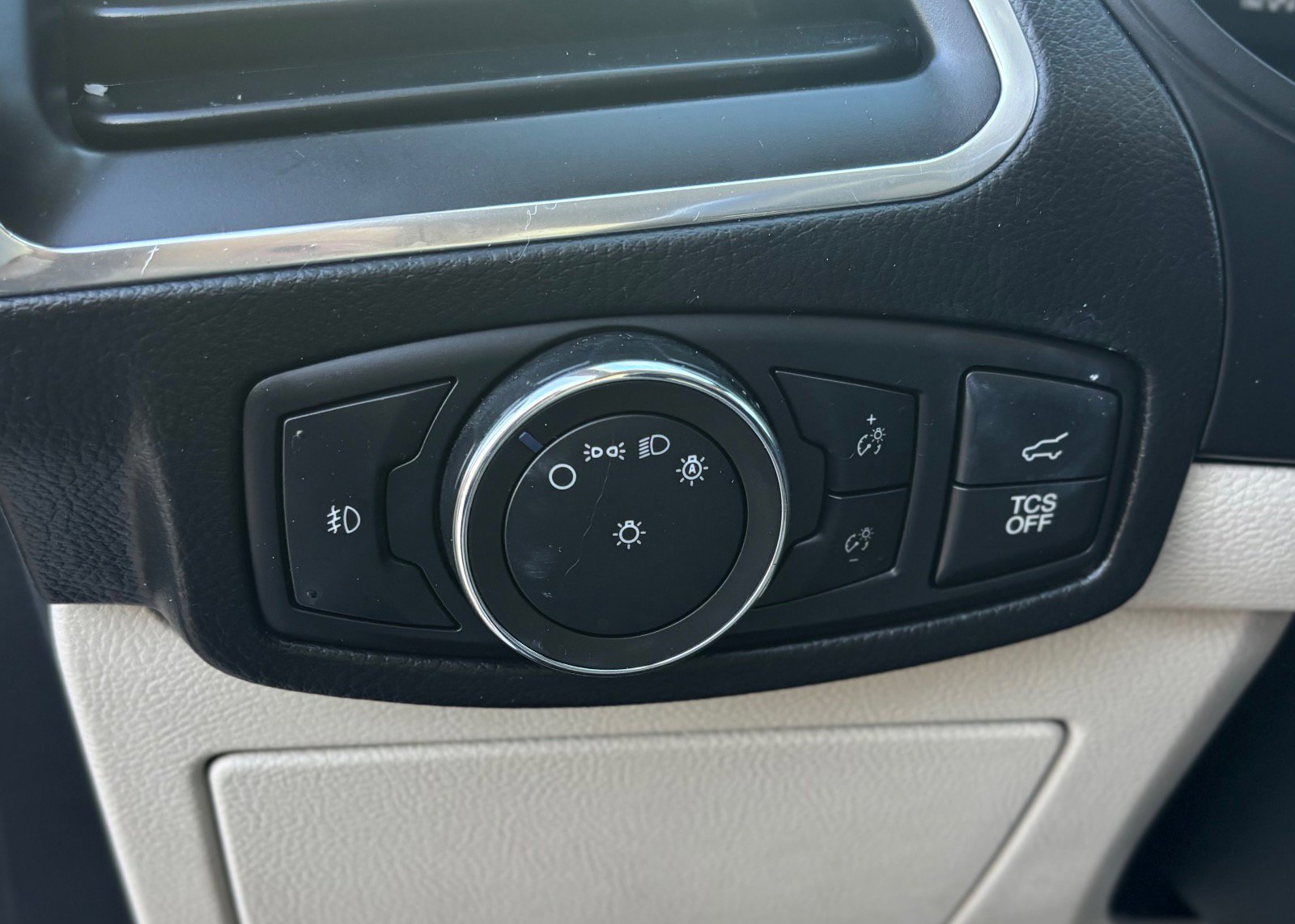 Certified 2022 Ford Edge Titanium w/ Equipment Group 301A image 32