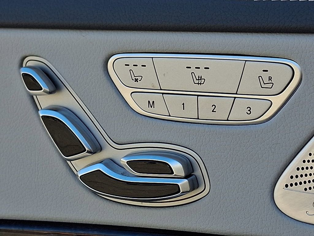 Used 2017 Mercedes-Benz S 550 4MATIC Sedan image 27