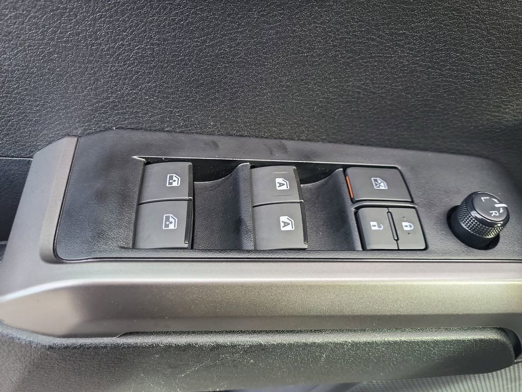 Used 2023 Toyota Tacoma SR5 w/ Technology Package image 11