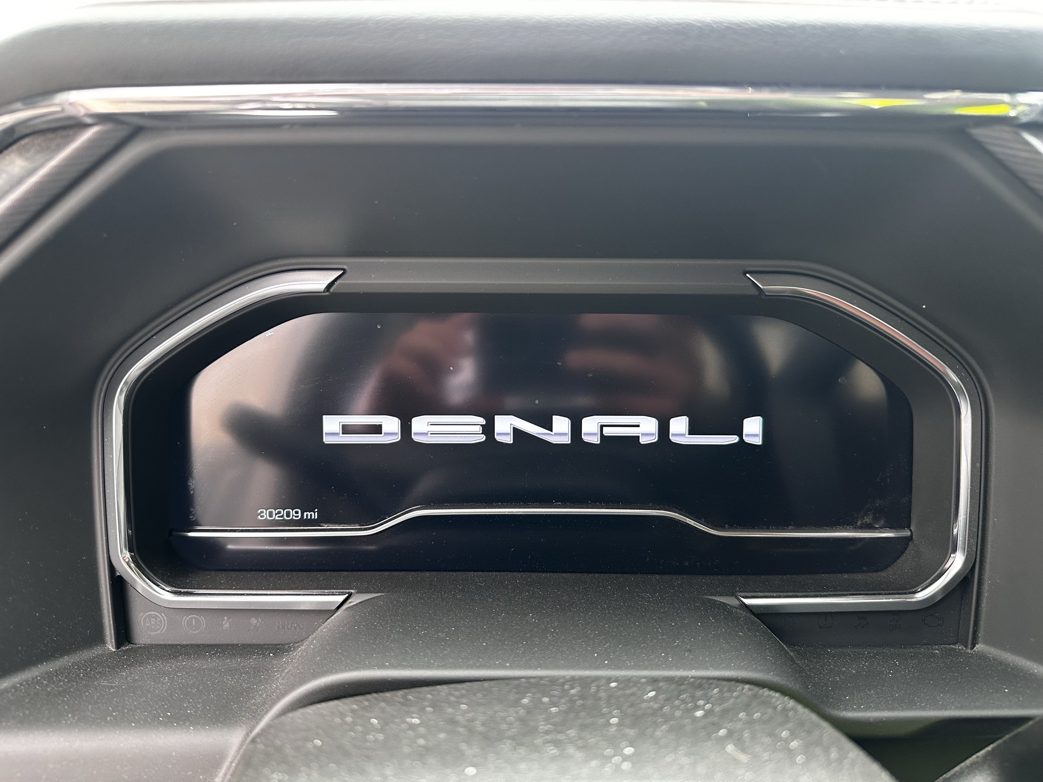 Used 2024 GMC Sierra 2500 Denali Ultimate AWD/4WD image 7