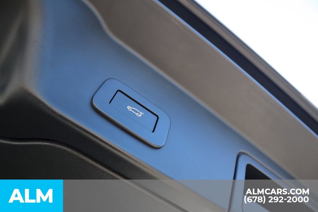 Used 2024 Land Rover Range Rover Evoque Dynamic SE image 24