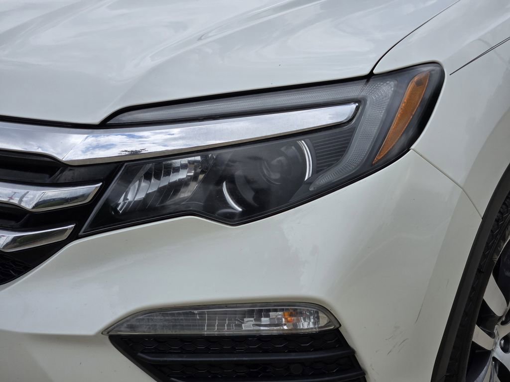 Used 2017 Honda Pilot Touring image 5