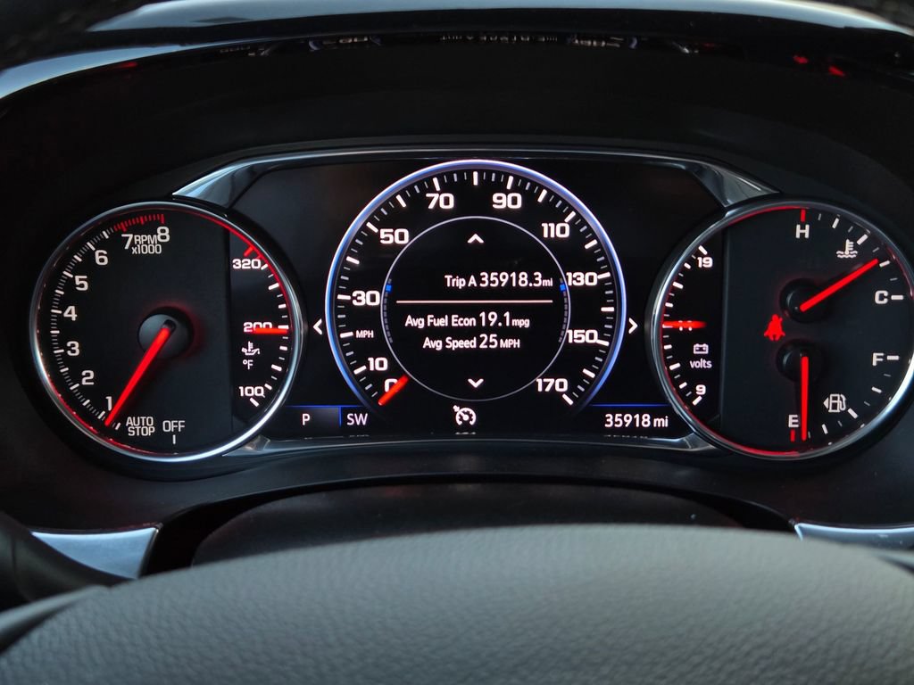 Used 2023 Chevrolet Traverse Premier FWD image 25