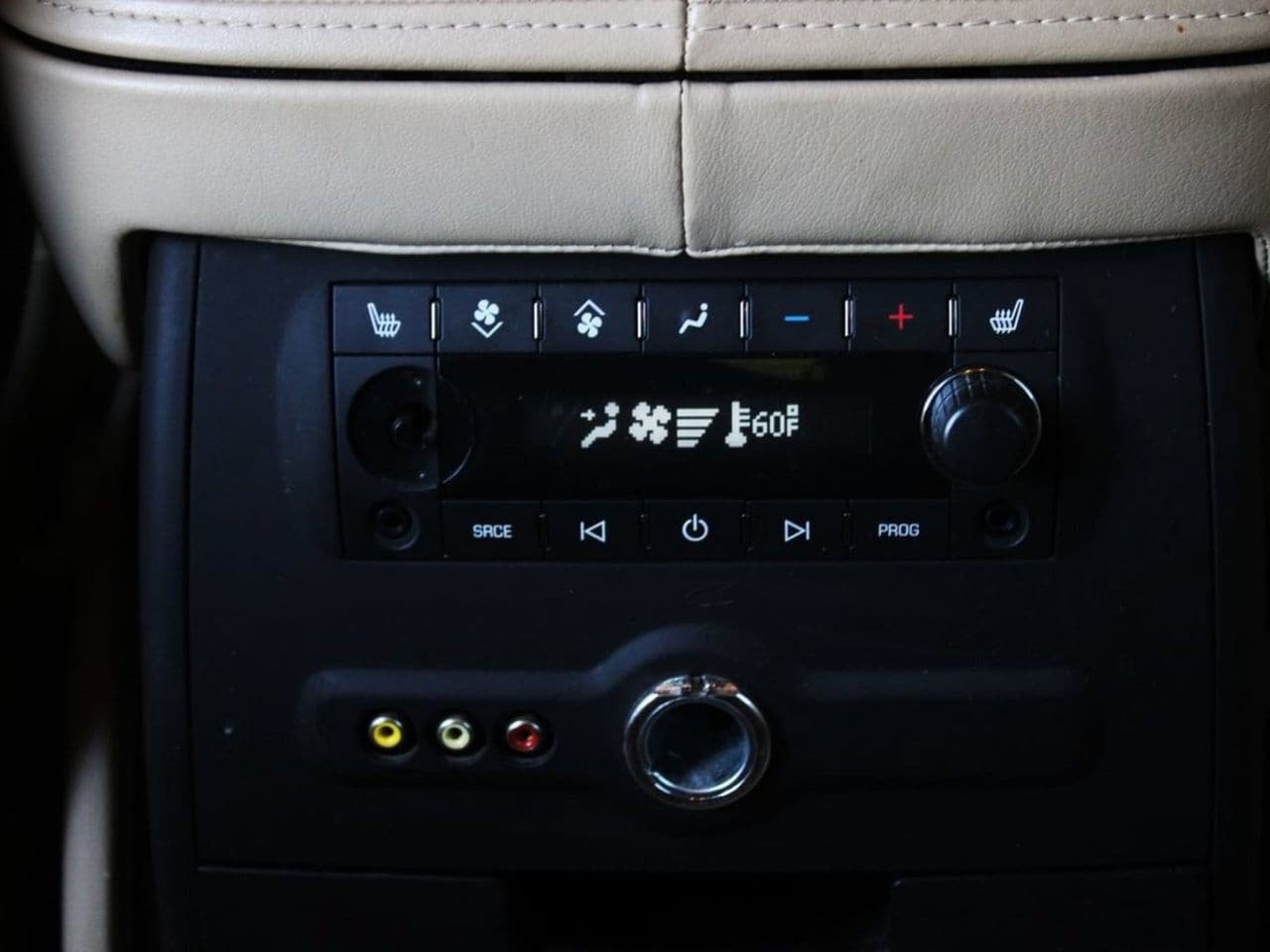Used 2013 Cadillac Escalade Premium AWD/4WD image 26