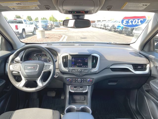 Used 2023 GMC Terrain SLE w/ Driver Convenience Package FWD image 19