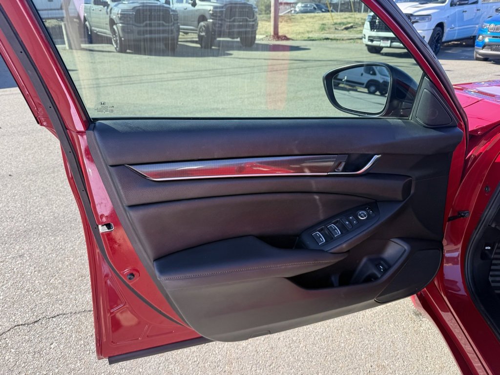 Used 2021 Honda Accord Sport image 11