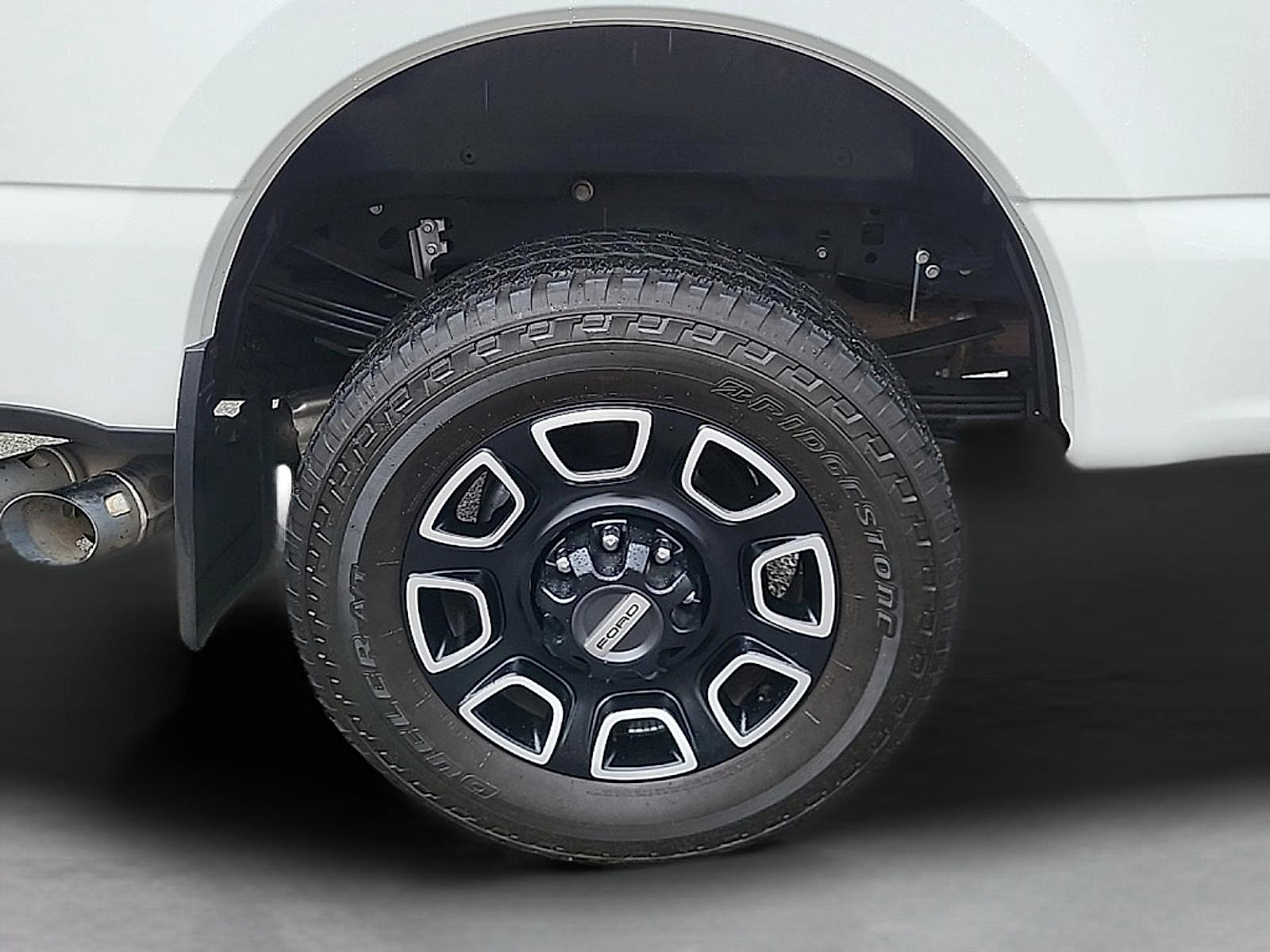 Used 2024 Ford F350 Platinum AWD/4WD image 16