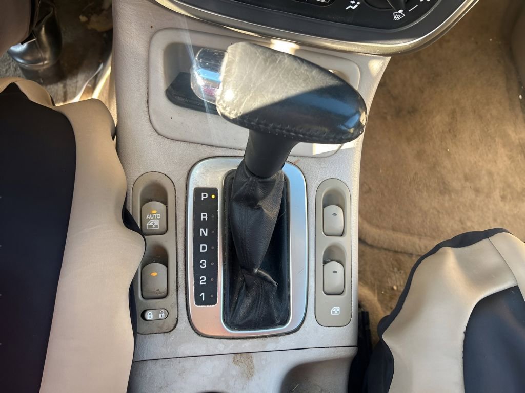 Used 2004 Saturn L-Series L300 image 19