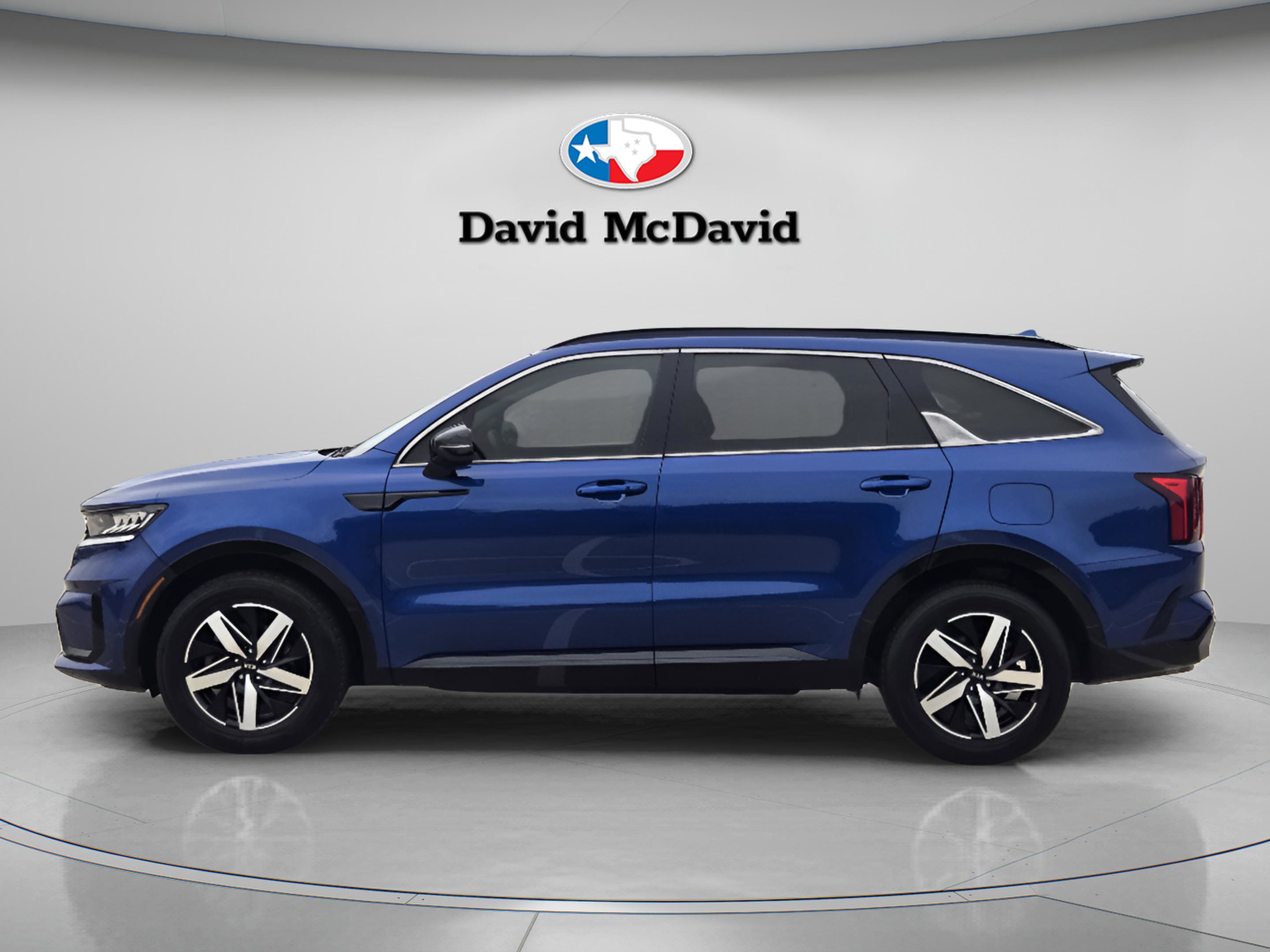 Used 2021 Kia Sorento EX w/ Panoramic Sunroof Package FWD image 2