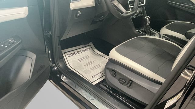 New 2026 Volkswagen Taos SE AWD/4WD image 36