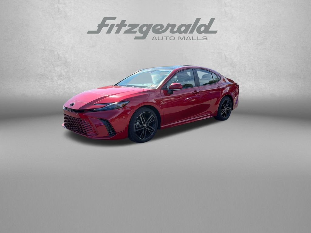 Used 2025 Toyota Camry XSE FWD image 3