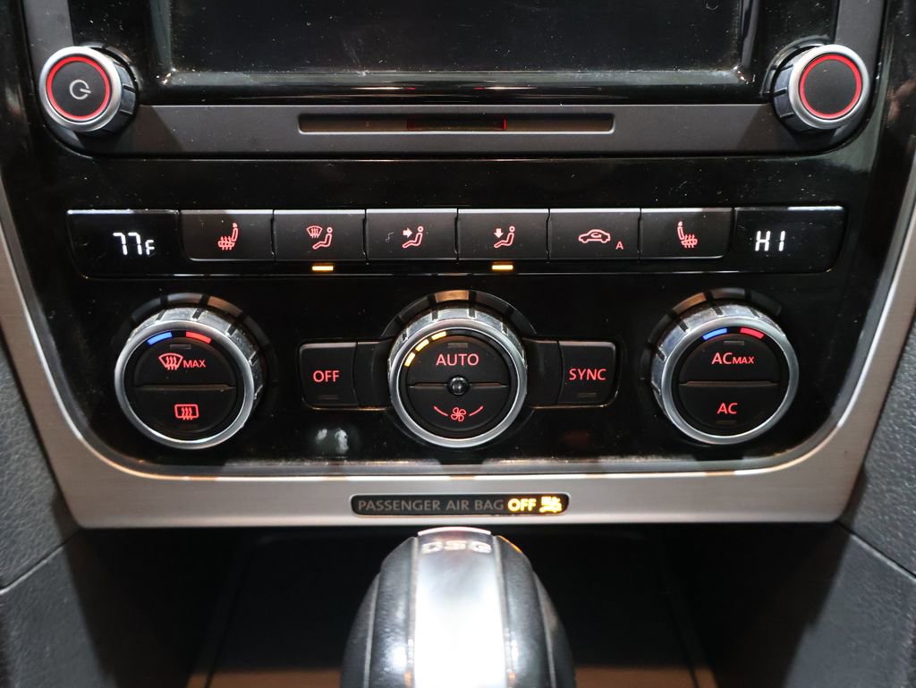 Used 2012 Volkswagen Passat TDI SE image 28