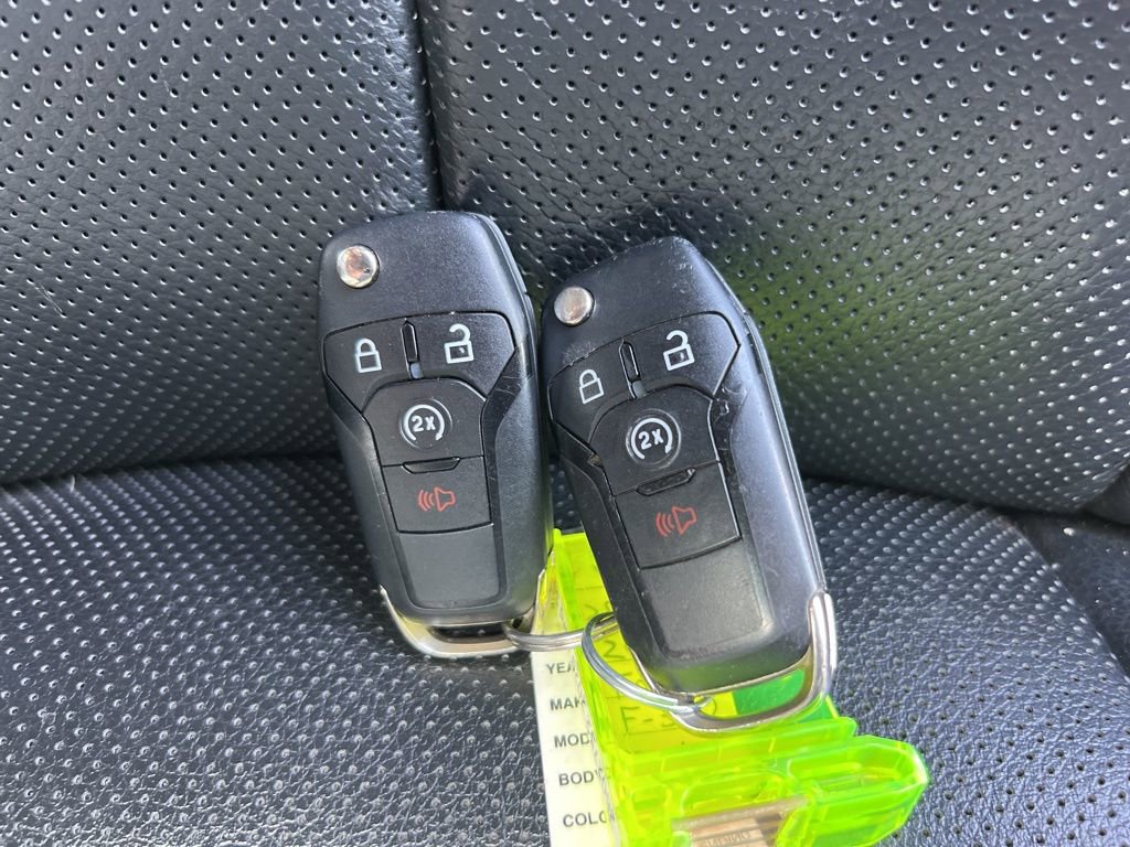 Used 2020 Ford F350 Lariat w/ Chrome Package image 32