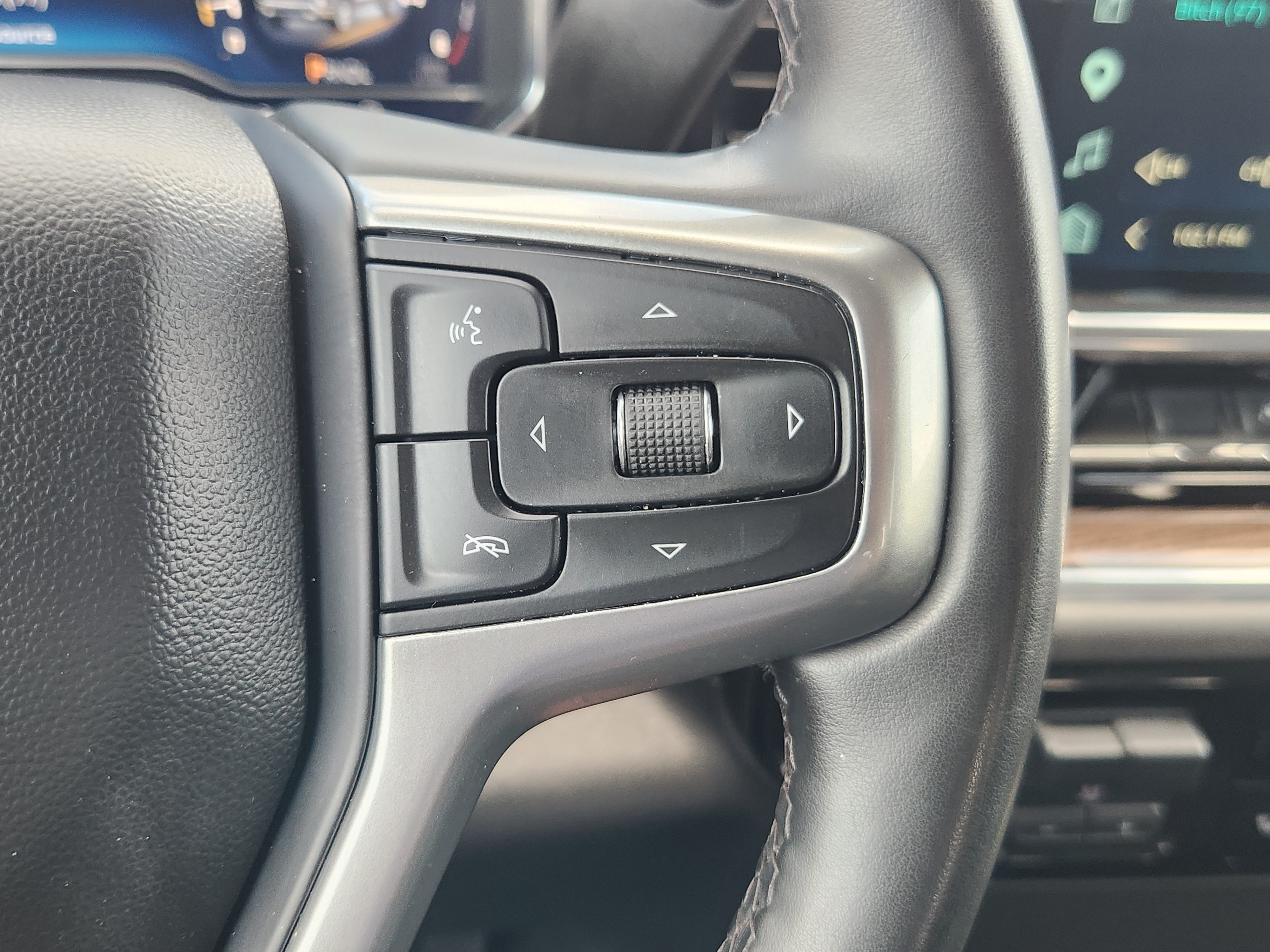 Certified 2025 Chevrolet Silverado 1500 LT AWD/4WD image 29
