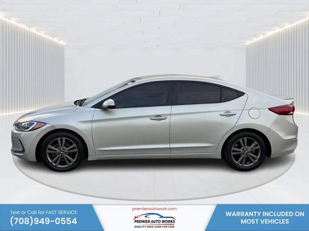 Used 2017 Hyundai Elantra SE FWD image 9