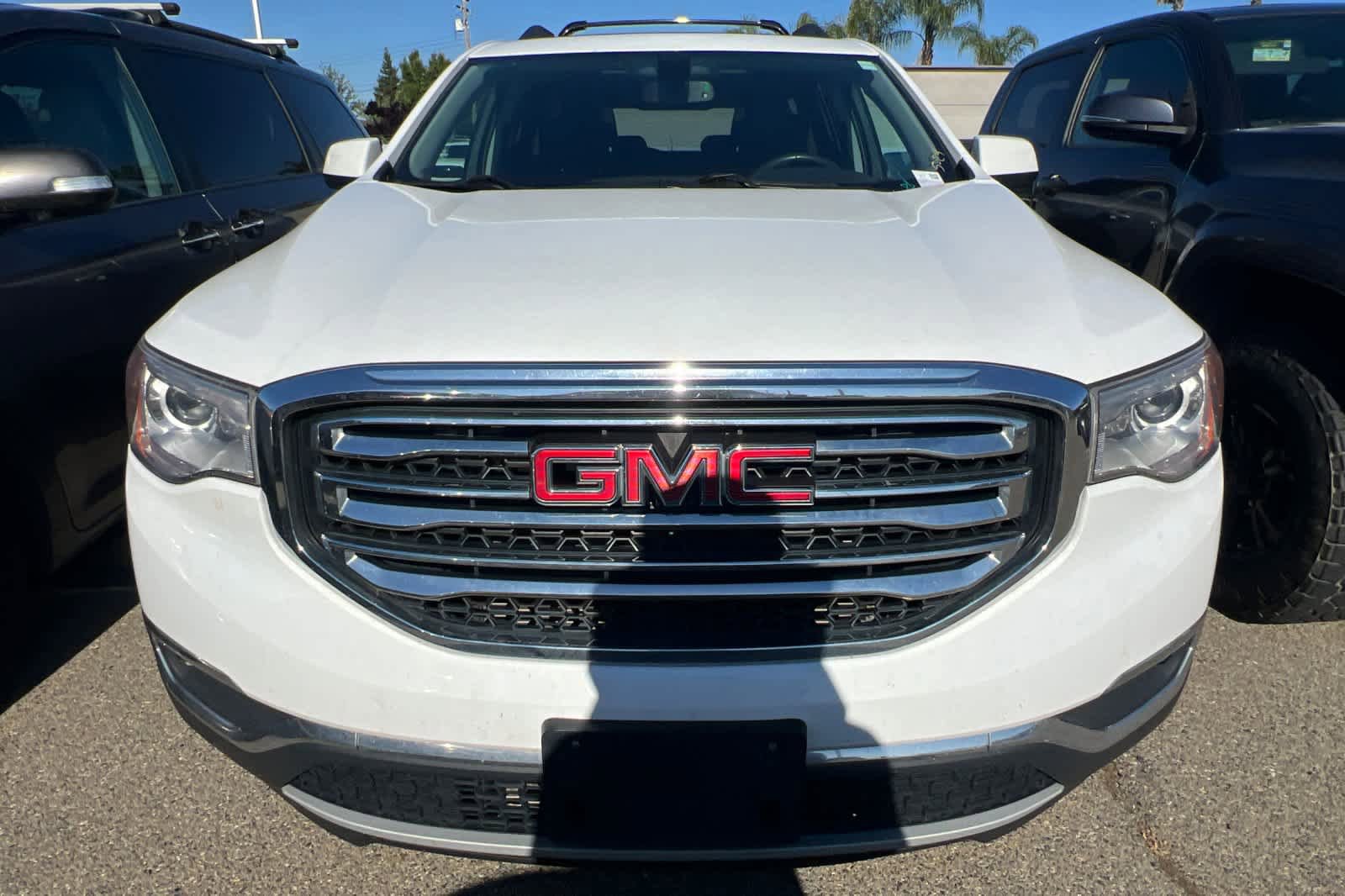 Used 2019 GMC Acadia SLT AWD/4WD image 2